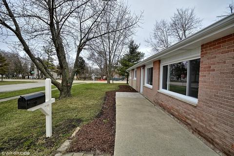 400 Lincoln Dr, Hoffman Estates, IL 60169 photo 2