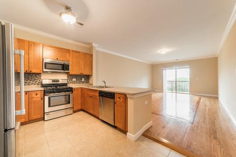 275 E Railroad Ave #309, Bartlett, IL 60103 photo 5
