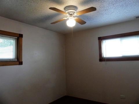355 Tiverton Ln, Steger, IL 60475 photo 17