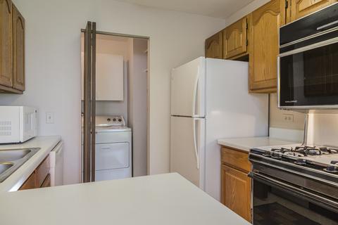 690 Greenfield Ct #B1, Bartlett, IL 60103 photo 5
