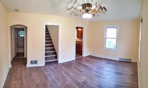 341 N Jackson St, Elgin, IL 60123 photo 2