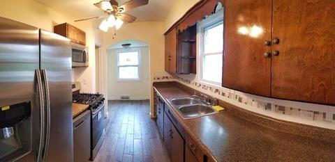 341 N Jackson St, Elgin, IL 60123 photo 3