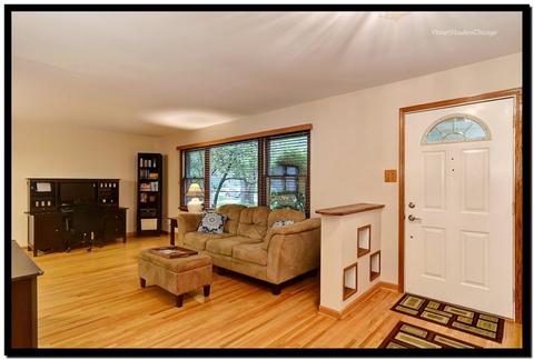 788 Foster Ave, Bartlett, IL 60103 photo 3