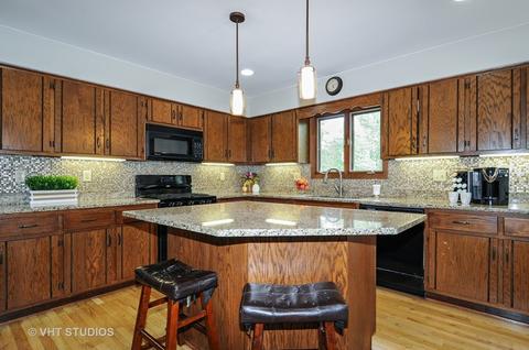12811 S Hadfield Dr, Plainfield, IL 60585 photo 4