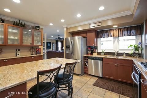 1080 Cobble Hill Ct, Hoffman Estates, IL 60169 photo 4