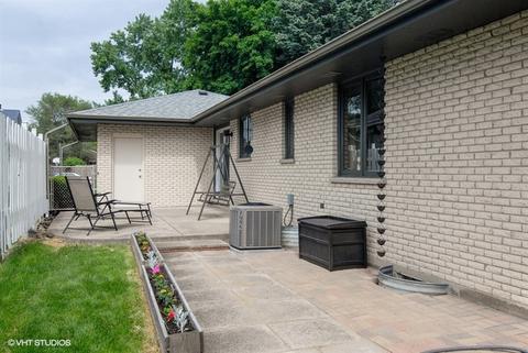 641 Cheyenne Ave, Aurora, IL 60506 photo 15