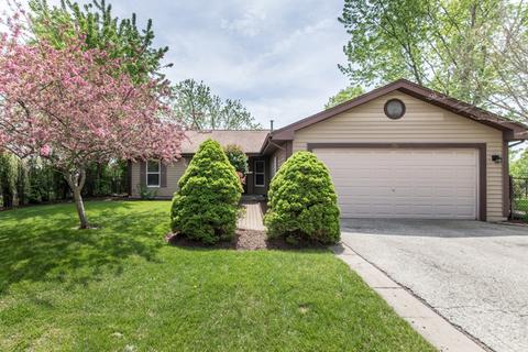 1157 Holly Ln, Algonquin, IL 60102 photo 2