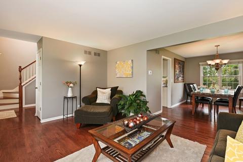 2829 Weld Rd, Elgin, IL 60124 photo 4