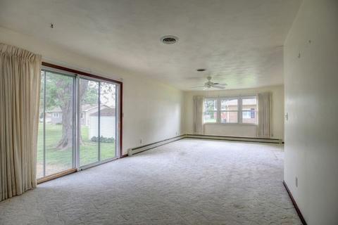 406 Tempa Dr, Sidney, IL 61877 photo 9