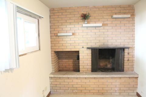 255 Preston Ave, Elgin, IL 60120 photo 4