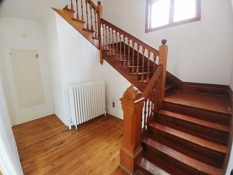 309 Standish St, Elgin, IL 60123 photo 2