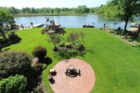 599 Edgewater Dr, Morris, IL 60450 photo 8