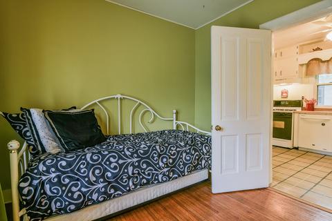 1007 S Fourth St, Aurora, IL 60505 photo 9