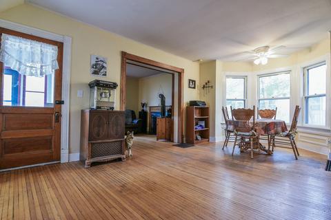1007 S Fourth St, Aurora, IL 60505 photo 3
