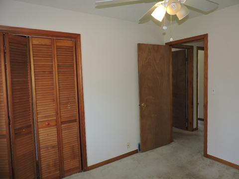880 Ford Ave, Elgin, IL 60120 photo 6