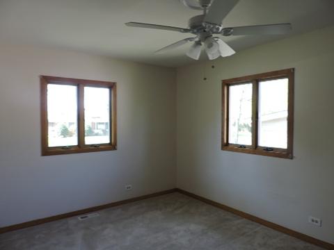 880 Ford Ave, Elgin, IL 60120 photo 7