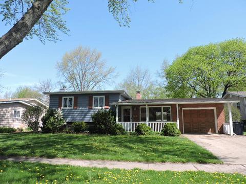 880 Ford Ave, Elgin, IL 60120 photo 1