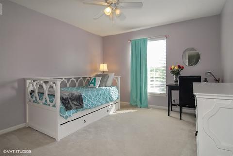 1070 Glen Eagle Dr, Aurora, IL 60502 photo 17