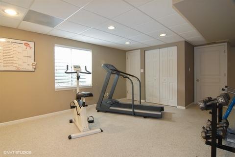 1070 Glen Eagle Dr, Aurora, IL 60502 photo 23