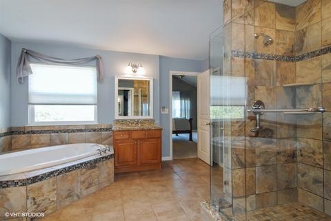 1070 Glen Eagle Dr, Aurora, IL 60502 photo 15