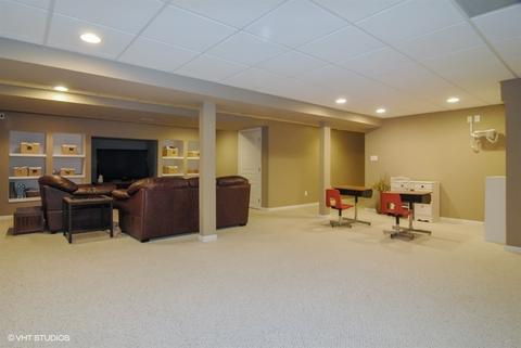 1070 Glen Eagle Dr, Aurora, IL 60502 photo 22