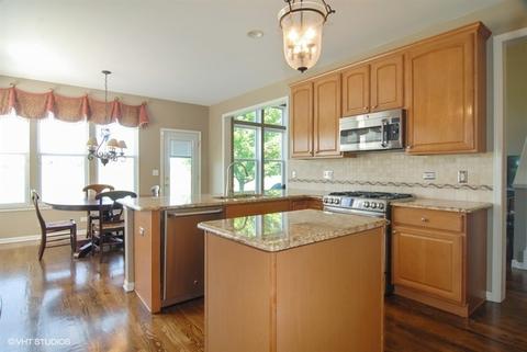 1070 Glen Eagle Dr, Aurora, IL 60502 photo 6