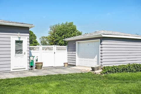 1027 Mccarthy Rd, Lemont, IL 60439 photo 5