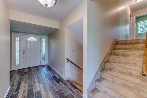 745 Alhambra Ln, Hoffman Estates, IL 60169 photo 3
