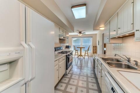 745 Alhambra Ln, Hoffman Estates, IL 60169 photo 12