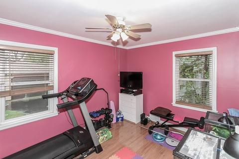 1075 Webster Ln, Des Plaines, IL 60016 photo 12