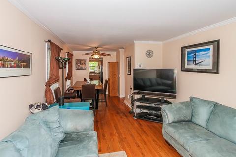 1075 Webster Ln, Des Plaines, IL 60016 photo 10