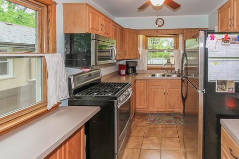 1075 Webster Ln, Des Plaines, IL 60016 photo 7