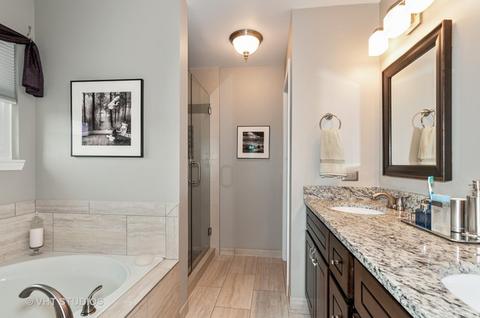 977 Vineyard Ln, Aurora, IL 60502 photo 9