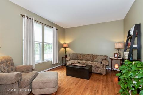 977 Vineyard Ln, Aurora, IL 60502 photo 3