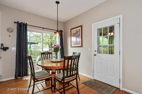 977 Vineyard Ln, Aurora, IL 60502 photo 5