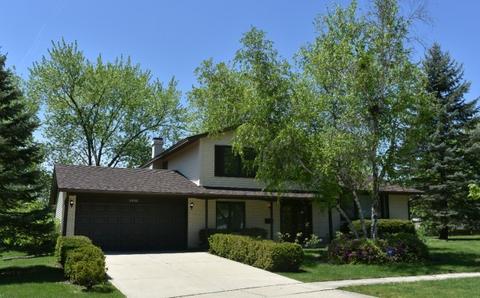 3558 Winston Cir, Hoffman Estates, IL 60192 photo 1