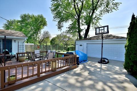 876 Alfini Dr, Des Plaines, IL 60016 photo 32