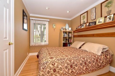 876 Alfini Dr, Des Plaines, IL 60016 photo 19