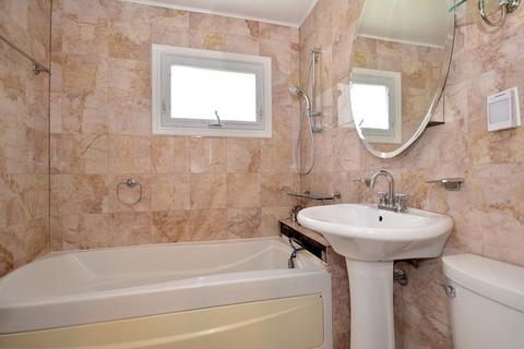 876 Alfini Dr, Des Plaines, IL 60016 photo 22