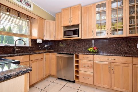 876 Alfini Dr, Des Plaines, IL 60016 photo 7