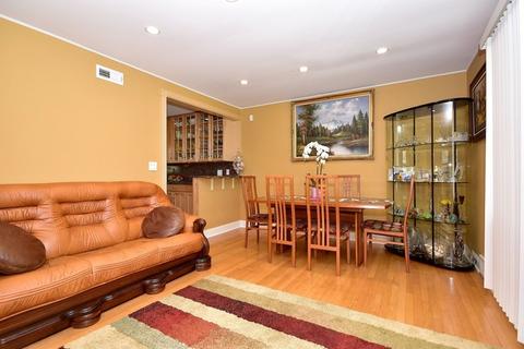 876 Alfini Dr, Des Plaines, IL 60016 photo 14