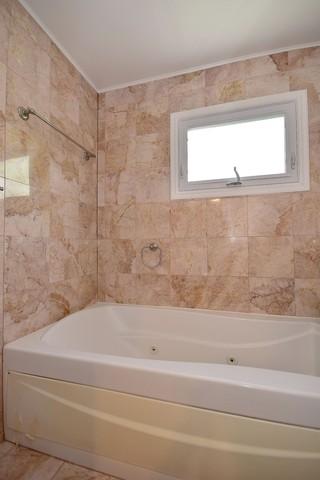 876 Alfini Dr, Des Plaines, IL 60016 photo 21