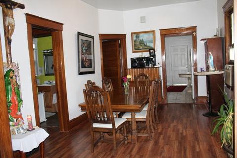 634 Jackson St, Aurora, IL 60505 photo 5