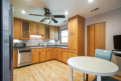 2505 Dove St, Rolling Meadows, IL 60008 photo 3