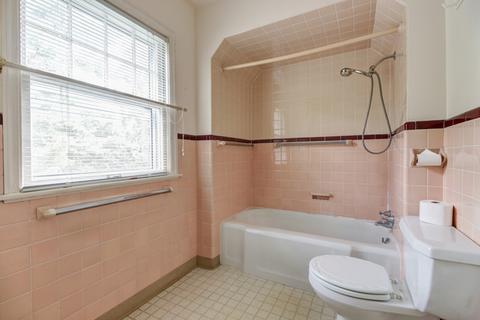 1018 W Springfield Ave, Champaign, IL 61821 photo 15
