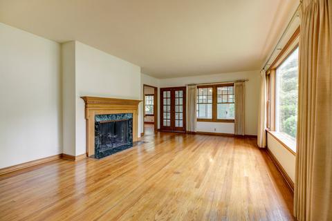 1018 W Springfield Ave, Champaign, IL 61821 photo 5