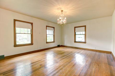 1018 W Springfield Ave, Champaign, IL 61821 photo 9
