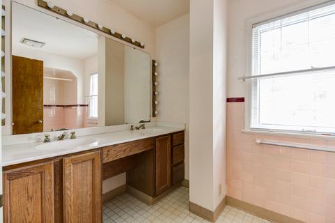 1018 W Springfield Ave, Champaign, IL 61821 photo 16