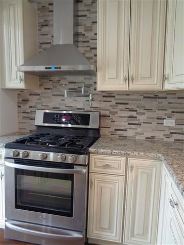 8741 Elm Dr, Des Plaines, IL 60016 photo 9
