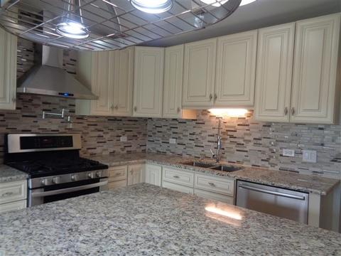 8741 Elm Dr, Des Plaines, IL 60016 photo 2